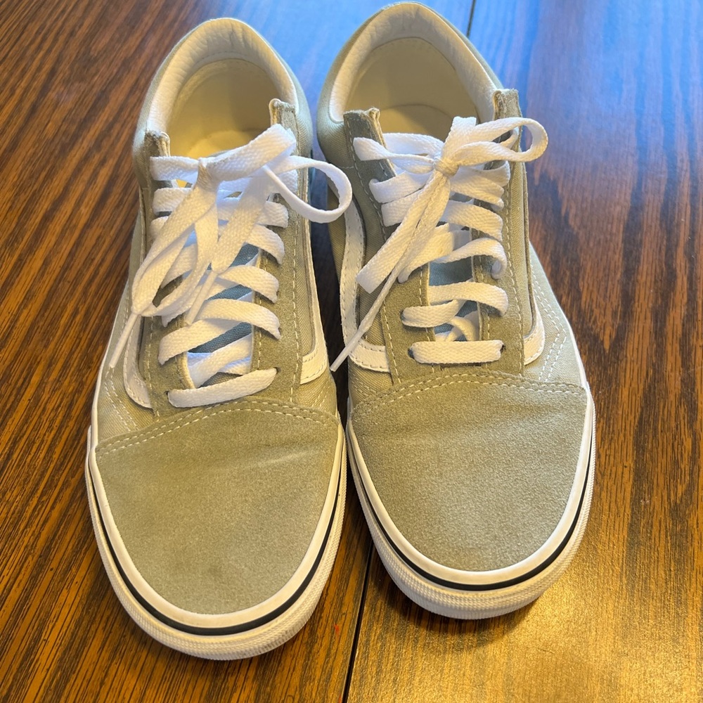 ⚡️FLASH SALE⚡️ Old skool vans desert sage green and true white size 7.5 women’s